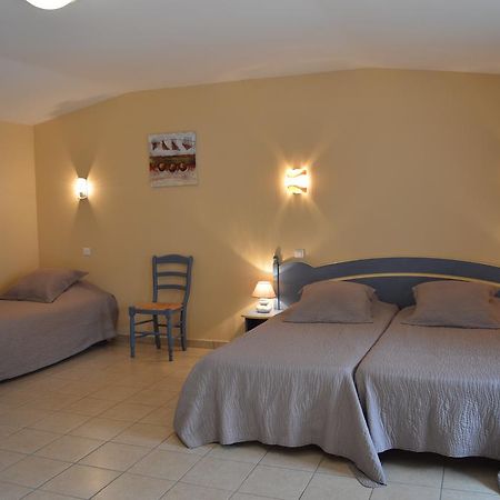 Côté Midi Chambre d'hôte Chaneins Extérieur photo