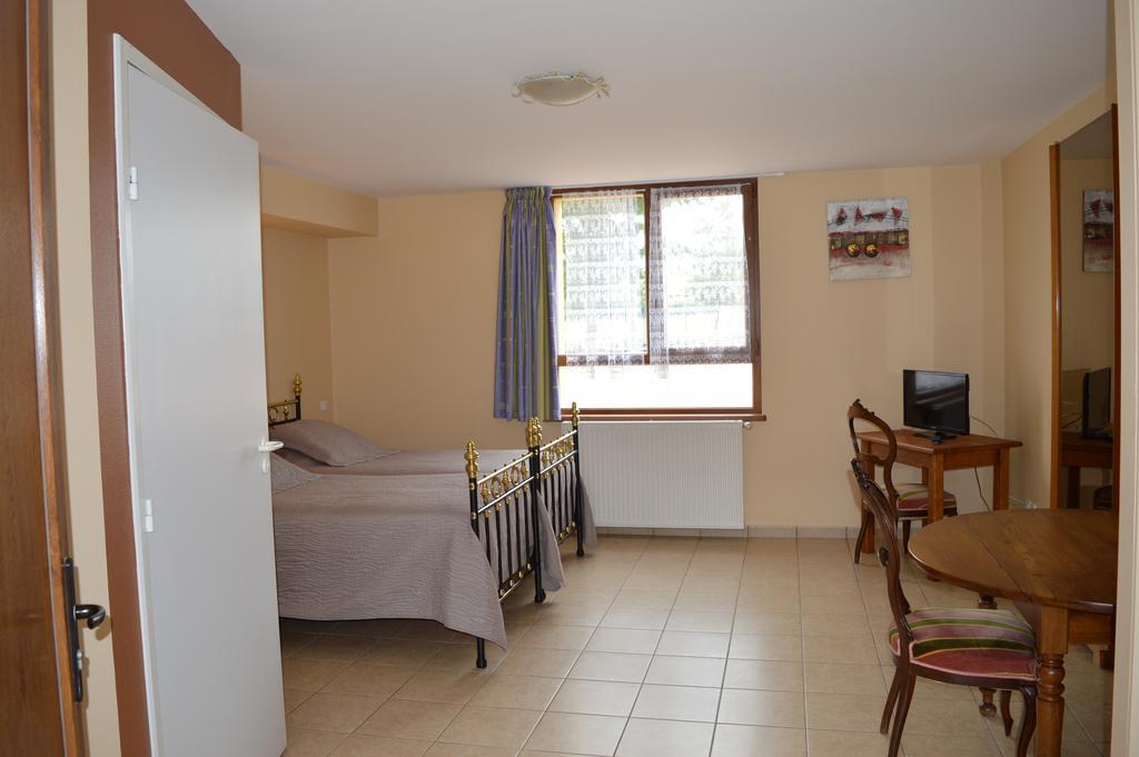 Côté Midi Chambre d'hôte Chaneins Extérieur photo